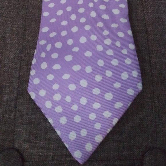 EasterUltra Rare SULKA silk tie, worn once. Made in France, 100% Silk. Amethyst